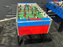 Lade das Bild in den Galerie-Viewer, Garlando Tischkicker Master Cup - mit Münzeinwurf