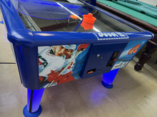 Lade das Bild in den Galerie-Viewer, Airhockeytisch Gold 8ft.
