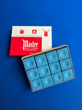 Lade das Bild in den Galerie-Viewer, Billardkreide Master verschieden Farben
